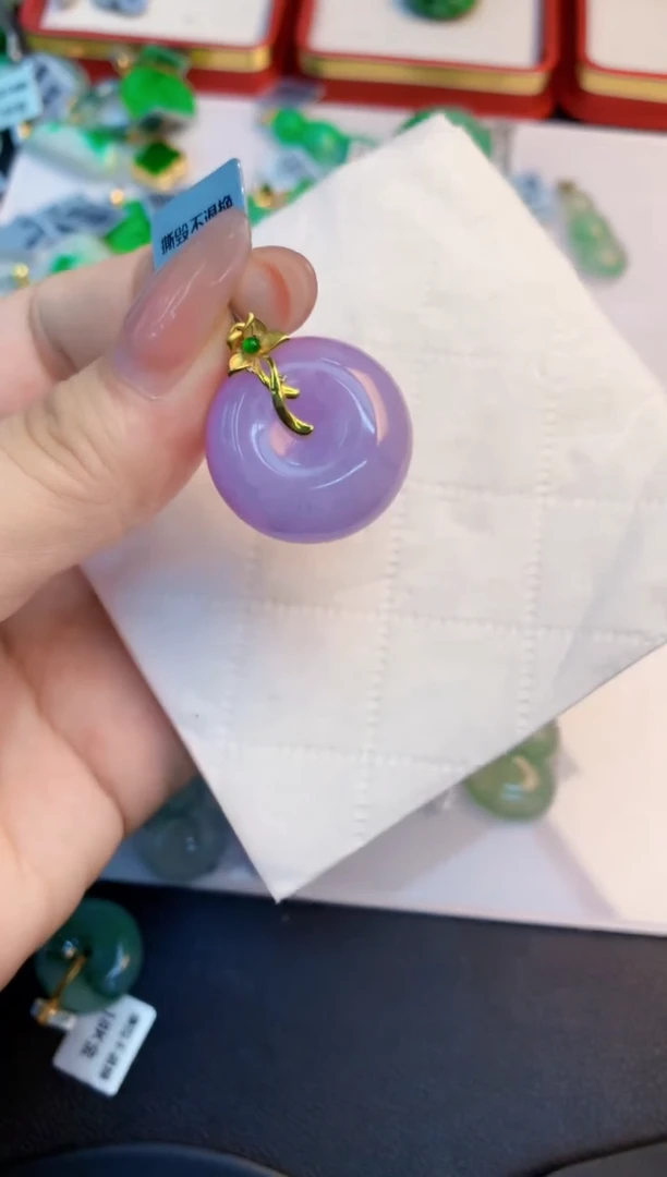 翡翠18K金镶嵌颈饰1