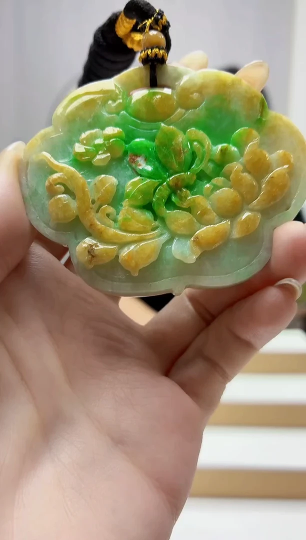 未镶嵌定制翡翠5060jw-毛货挂件95