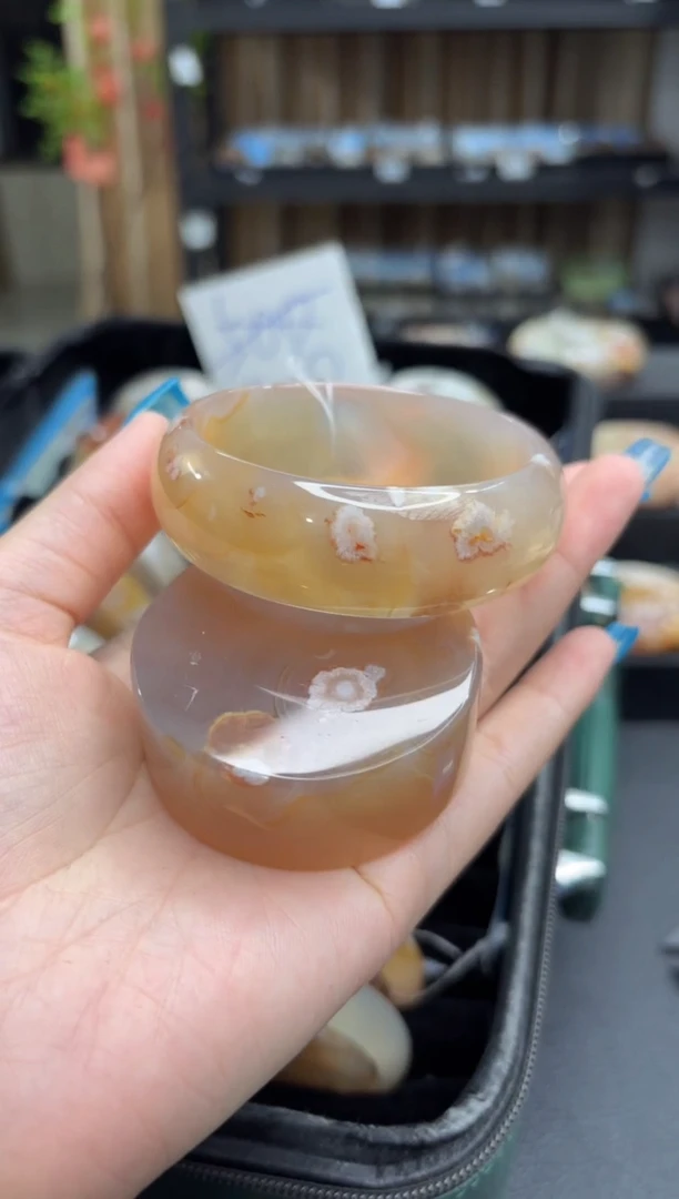 未镶嵌手镯石英质玉215(58圈赠送镯心)