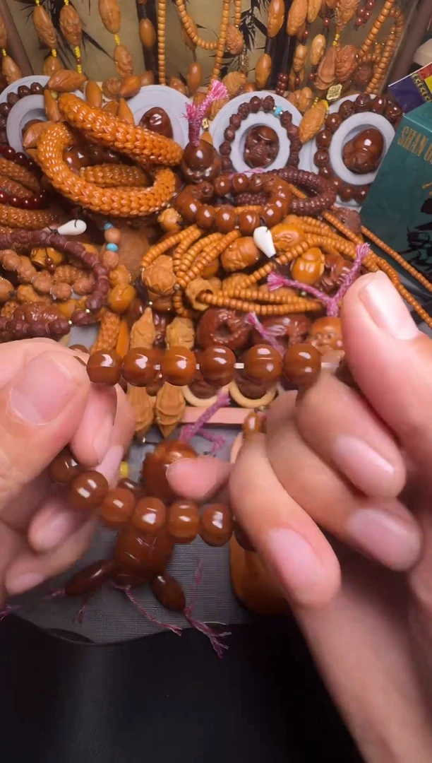 手串橄榄核用****2猴头鲨鱼背