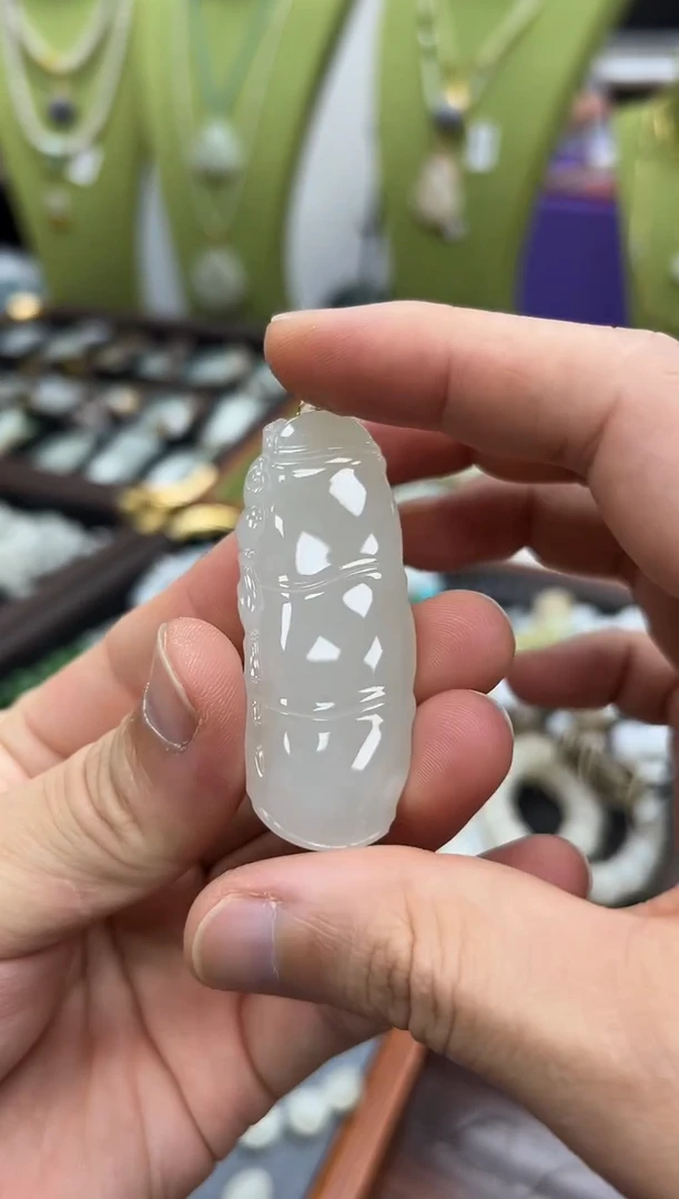 颈饰未镶嵌和田玉节节高