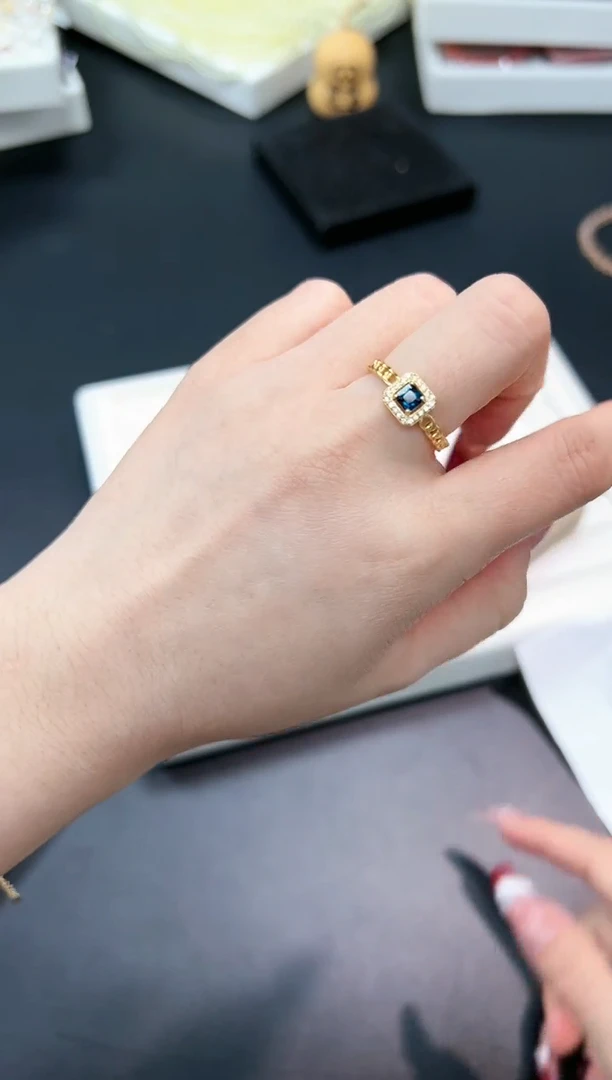 【闪购商品】托帕石戒指银S925镶嵌88g多样性发其一/1个