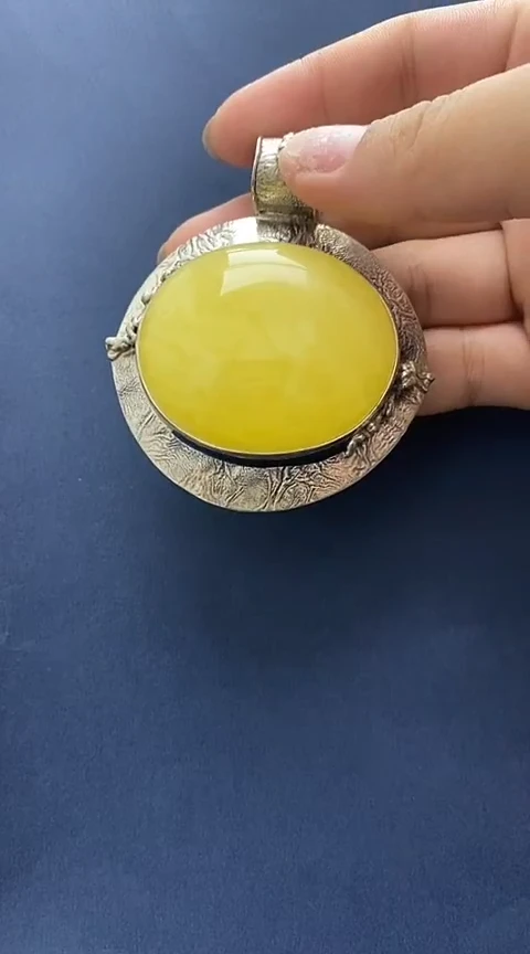 裸石琥珀未镶嵌吊坠