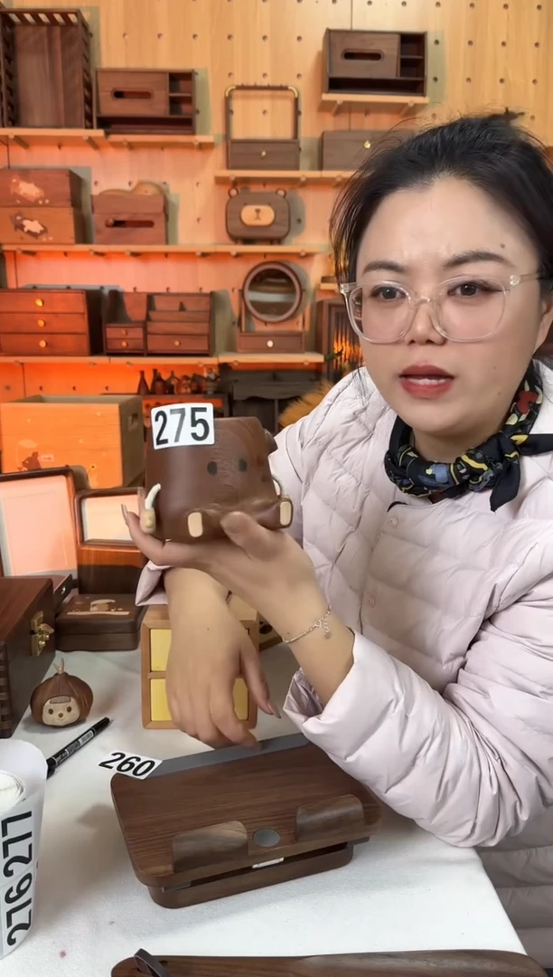 木275特价微瑕款乌檀木树桩笔筒