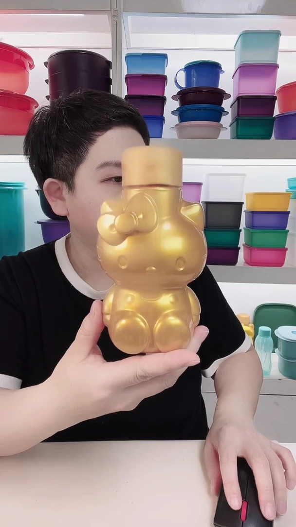 塑料(海)特百惠和日本三丽鸥联名Hello Kitty425毫升拧盖水杯金色