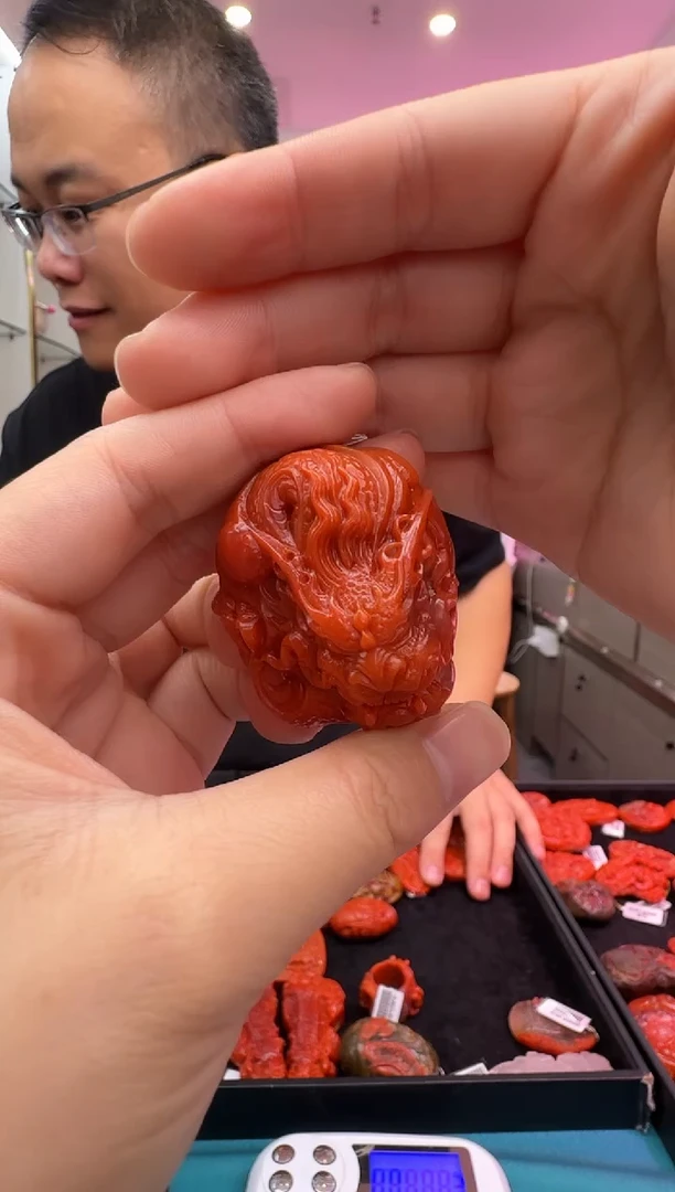 未镶嵌雕刻南红玛瑙056ZB1107产品一个