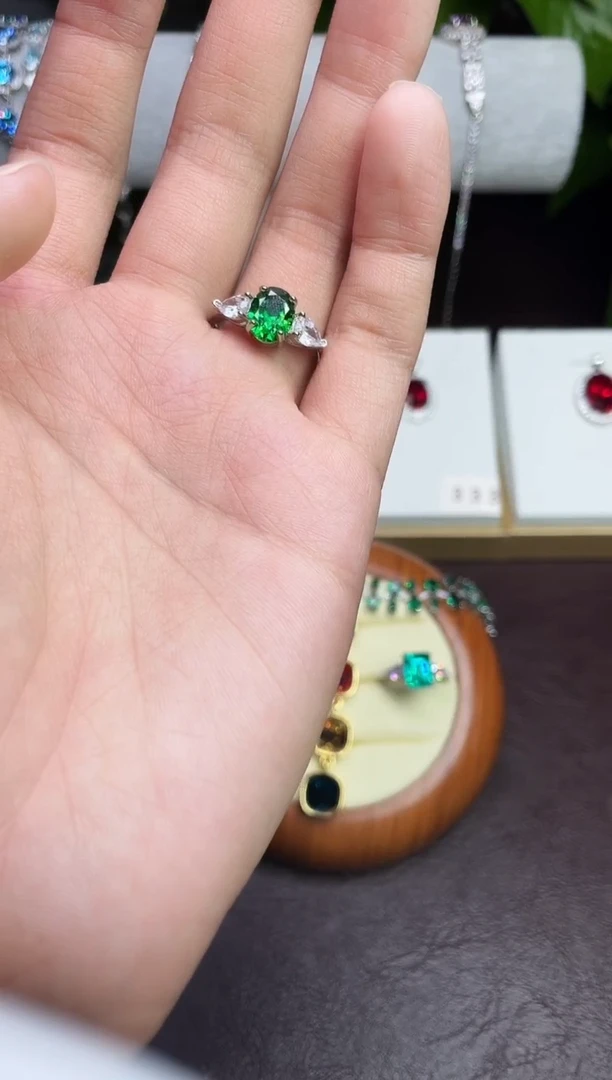 合金合成钻石绿宝戒指