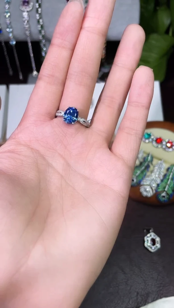 合金合成钻石蓝宝戒指