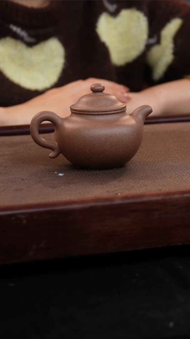 茶壶紫砂老段莲子壶