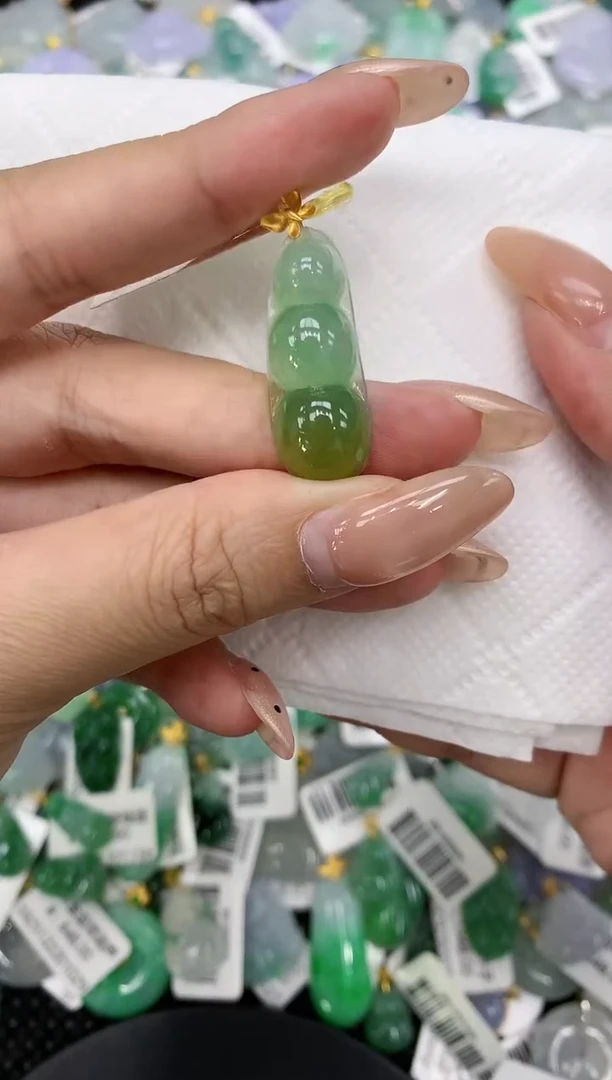 颈饰18K金镶嵌翡翠a货支持复检百元以上9元证书费自理