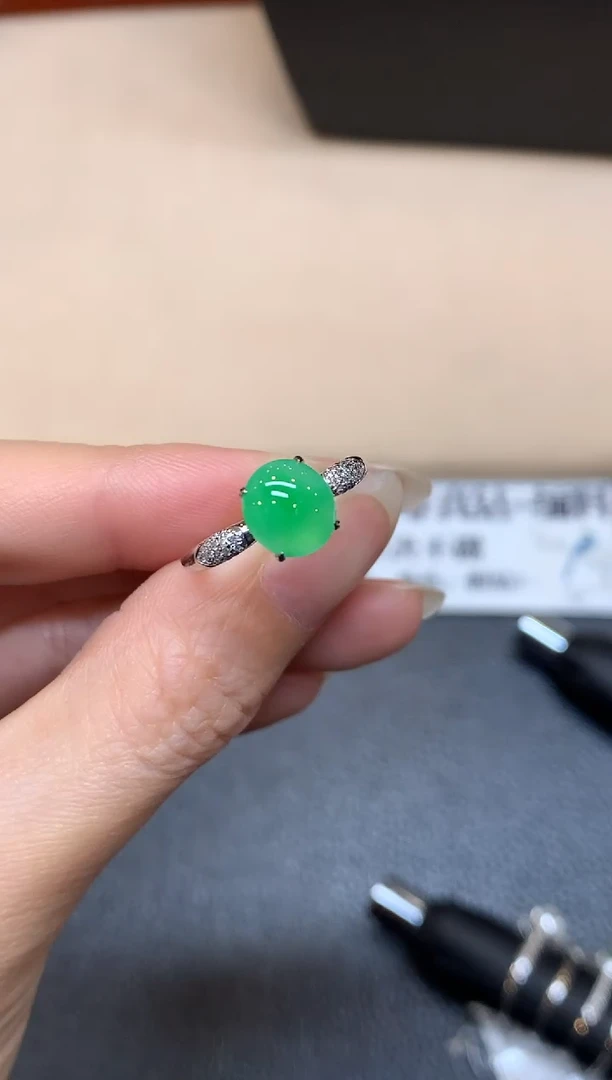 18K金镶嵌戒指翡翠【24小时鉴赏期】蛋面【无服务费