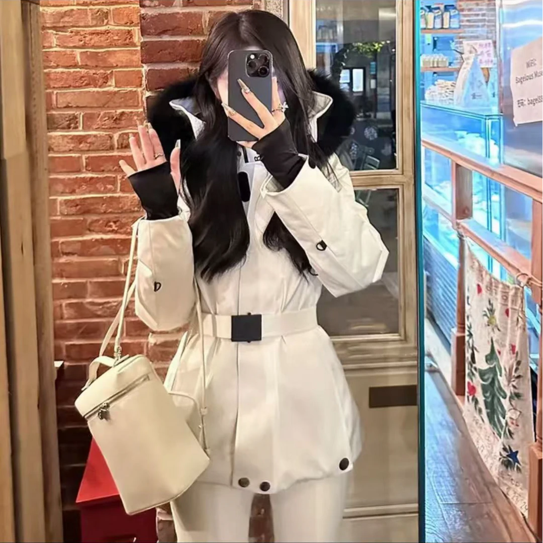 A073 满印D拉链冲锋衣女（迪迦奥特曼）