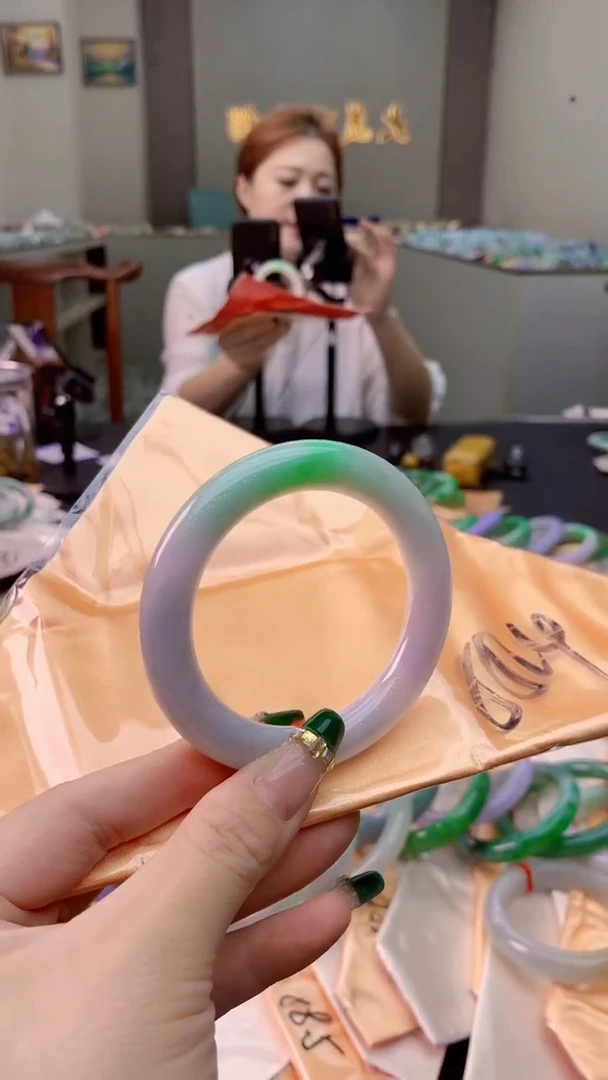 翡翠手镯未镶嵌0801692123