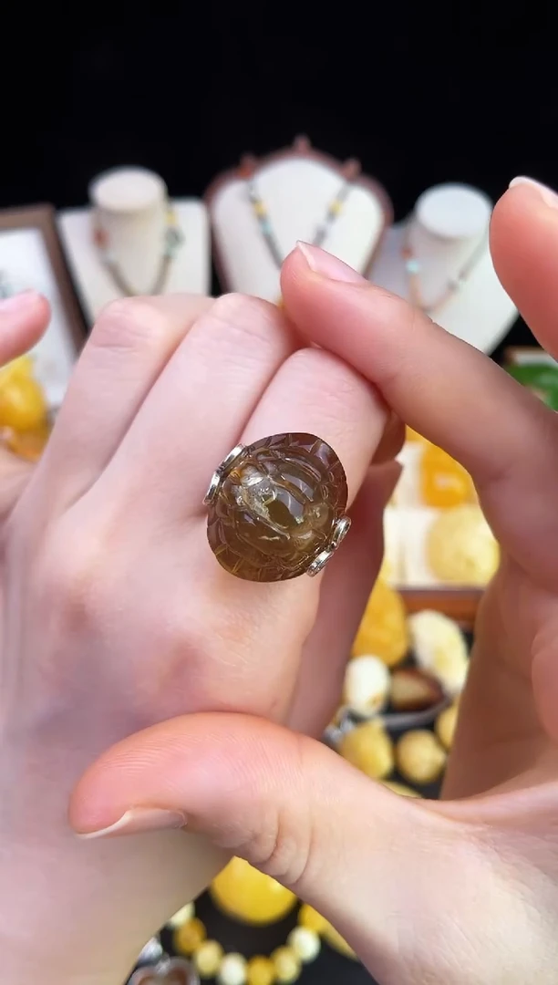 琥珀未镶嵌珠宝奇石柒月