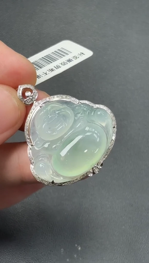颈饰18K金镶嵌翡翠佛公