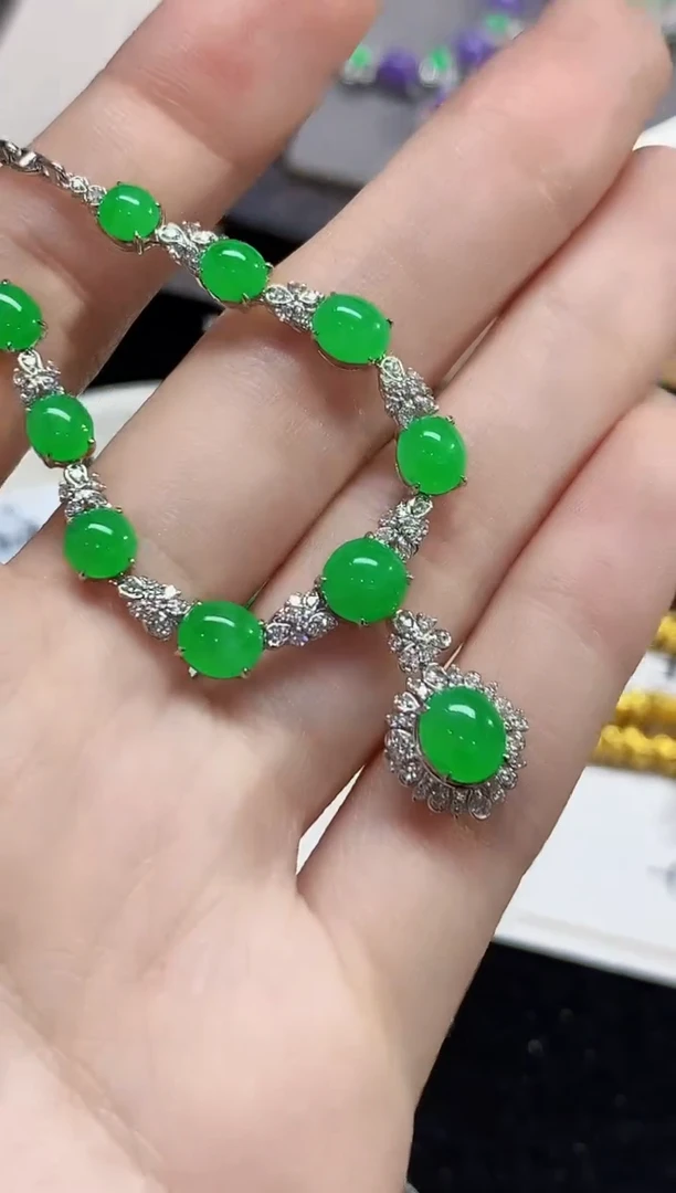 套链18K金镶嵌翡翠SY