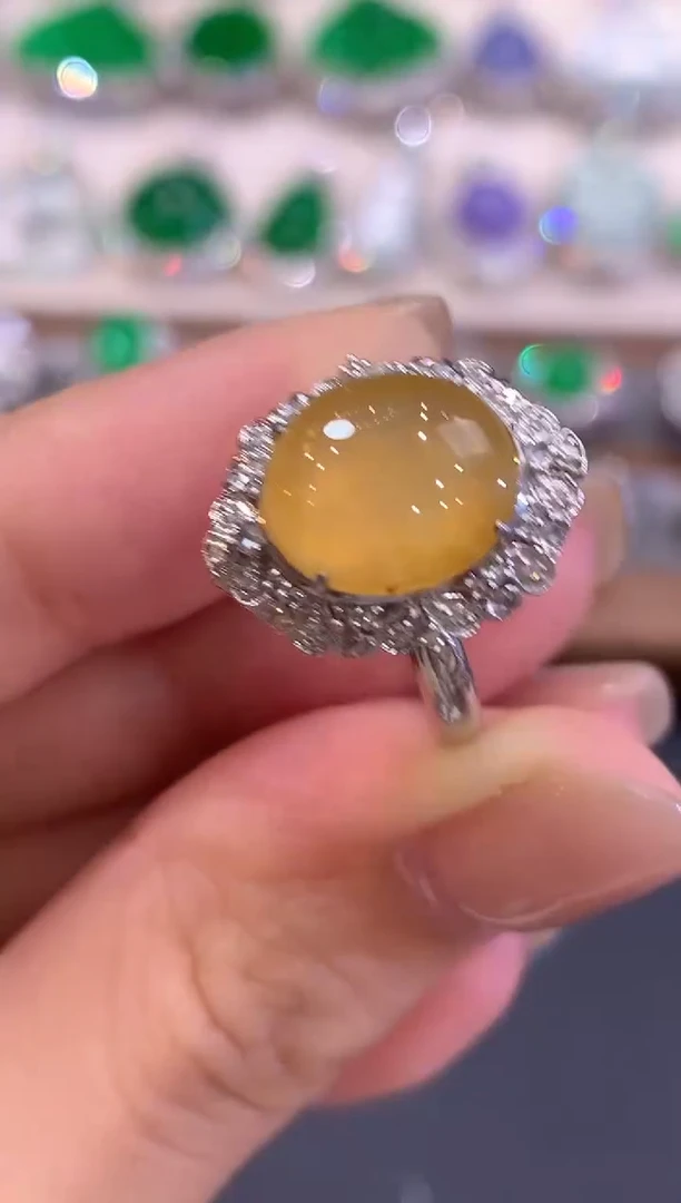 18K金镶嵌戒指翡翠a67