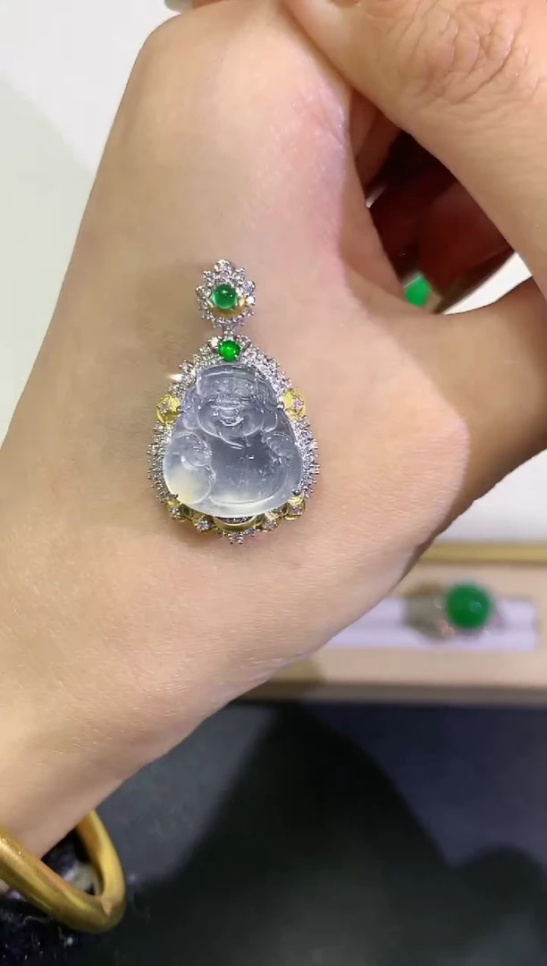 【闪购商品】翡翠颈饰18K金镶嵌团购1