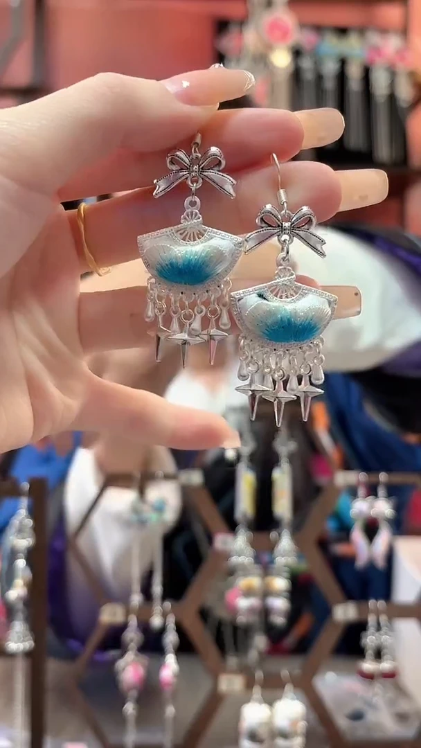 织绣云织谣民族风精美饰品   257