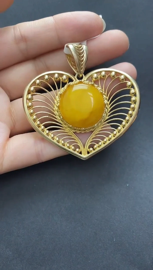 裸石琥珀未镶嵌吊坠