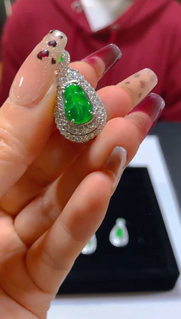 颈饰未镶嵌翡翠多样性发一