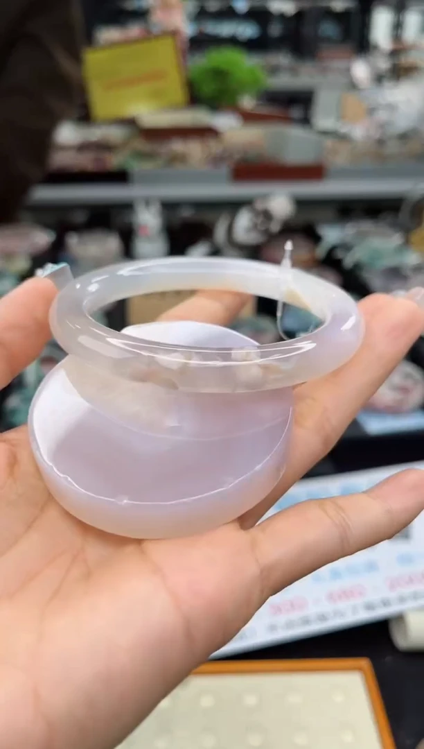 【闪购商品】石英质玉手镯未镶嵌61圈口（赠品镯心）1039346