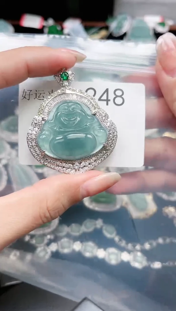 【闪购商品】翡翠颈饰未镶嵌248赠皮绳