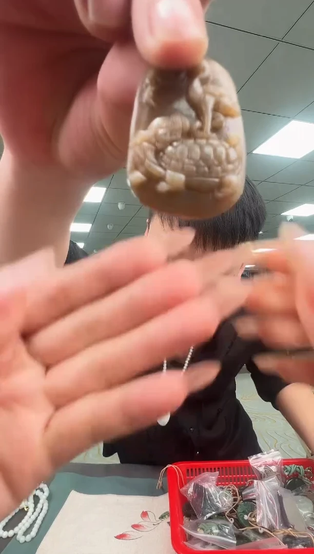 颈饰未镶嵌和田玉b18