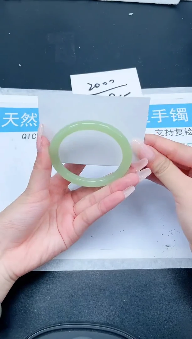 【闪购商品】石英质玉手镯未镶嵌39-57