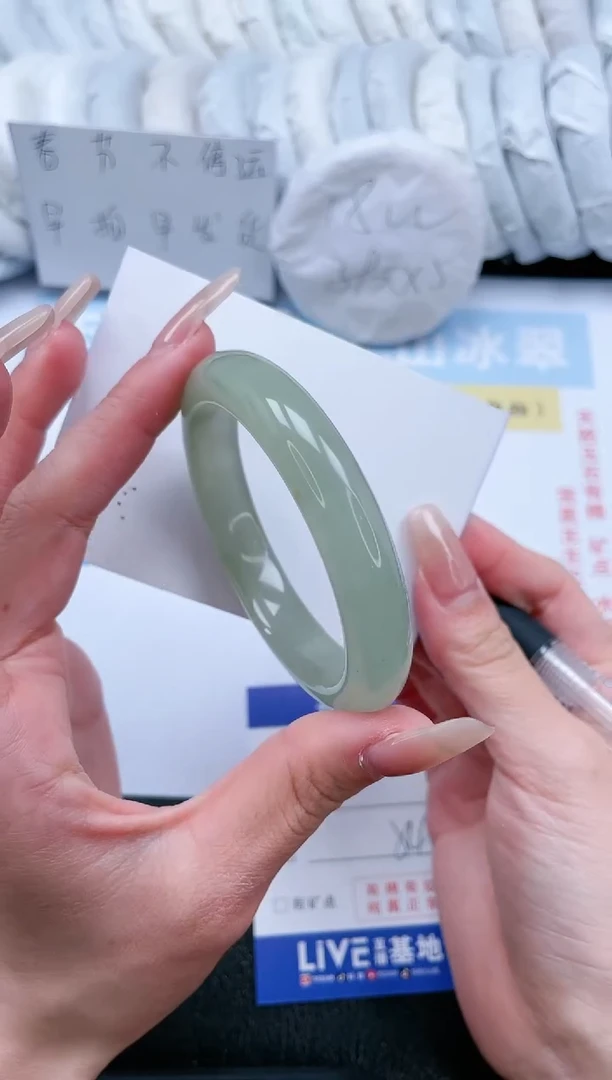 【闪购商品】石英质玉手镯未镶嵌T317-54.4