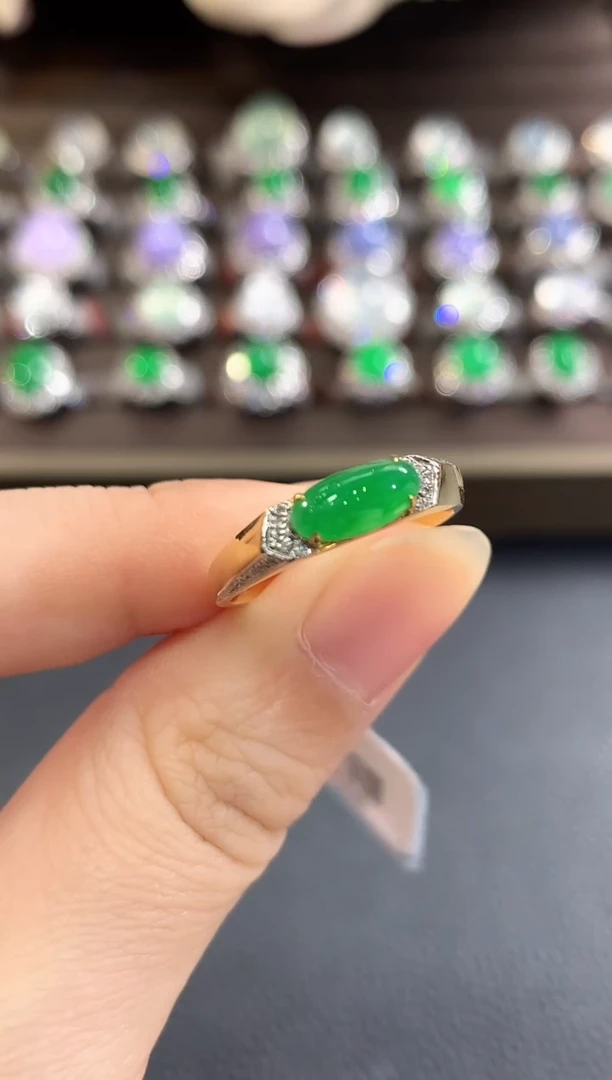 18K金镶嵌戒指翡翠d85