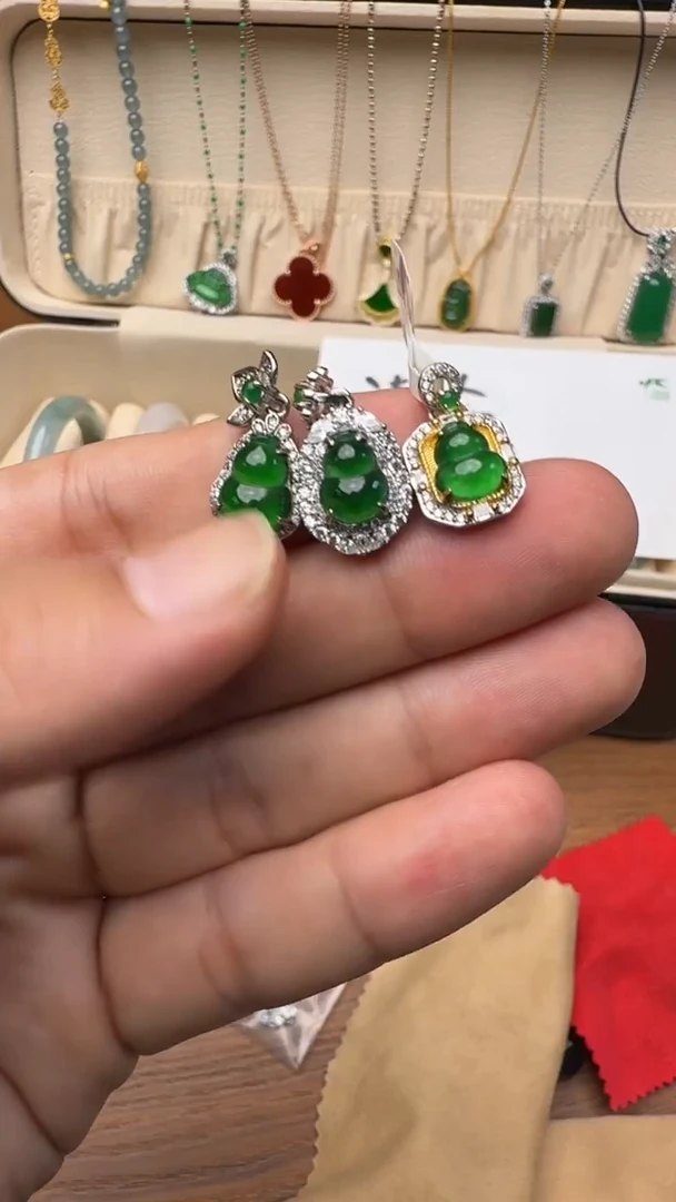 颈饰银S925镶嵌翡翠项链