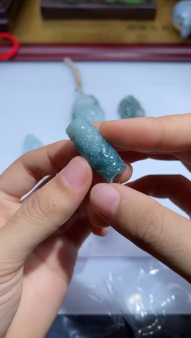 吊坠(不含链)未镶嵌翡翠1