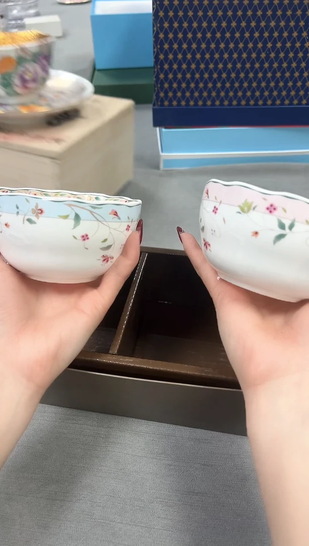 【闪购商品】瓷片新号开播不计成本欢迎点菜！