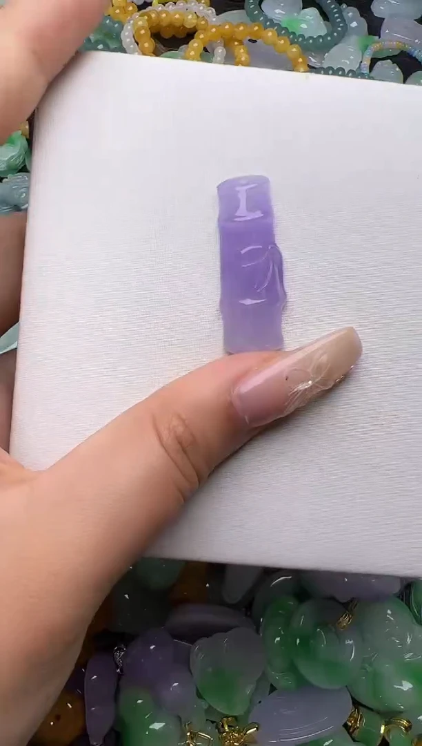 翡翠未镶嵌颈饰天然缅甸翡翠吊坠
