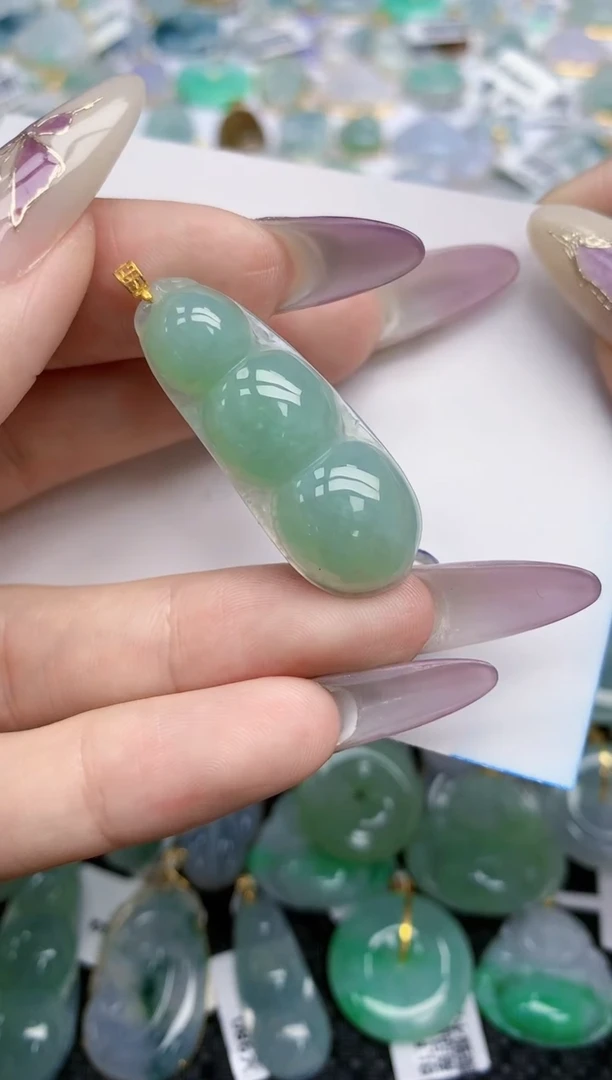 翡翠挂件18K金镶嵌272   天然翡翠A货