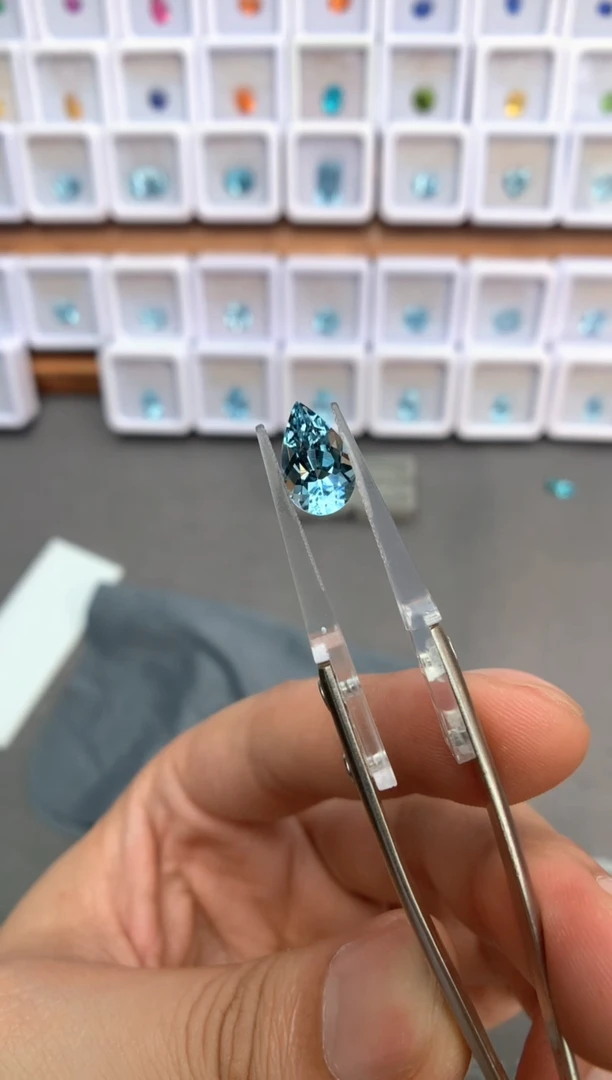未镶嵌裸石定制海蓝宝石2.7ct 圣玛 02042