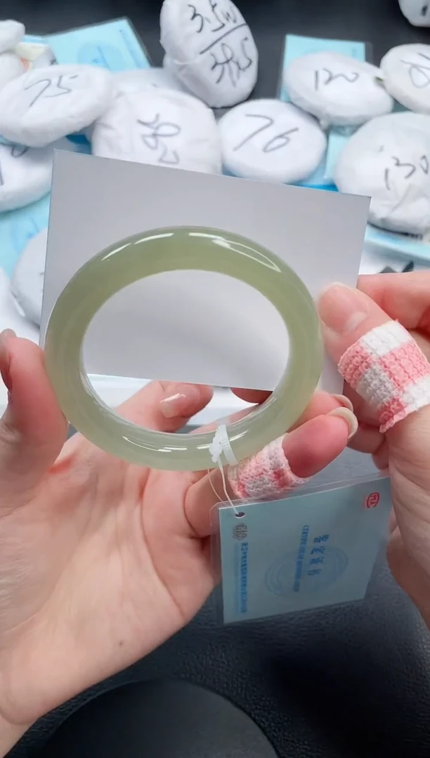 和田玉手镯未镶嵌17V120-57