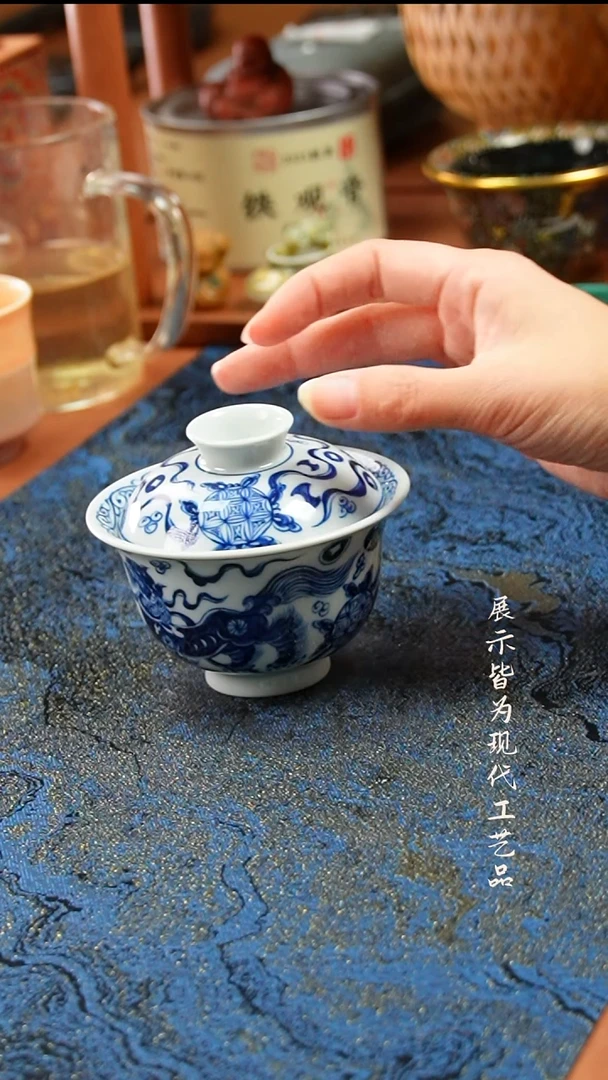 景德镇陶瓷狮子盖碗小