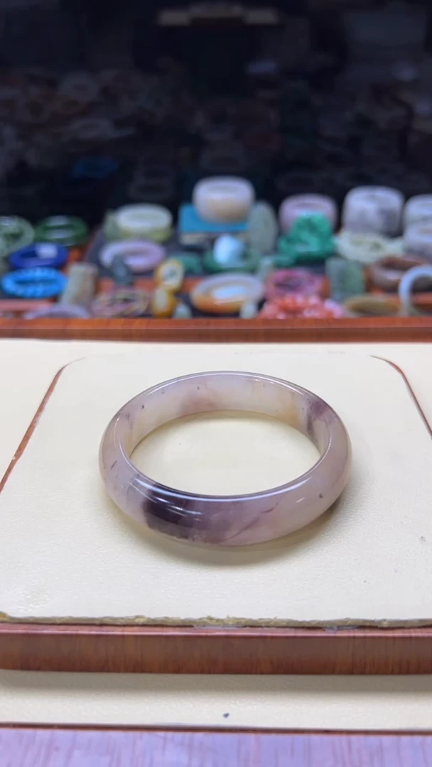 未镶嵌手镯石英质玉小**儿014