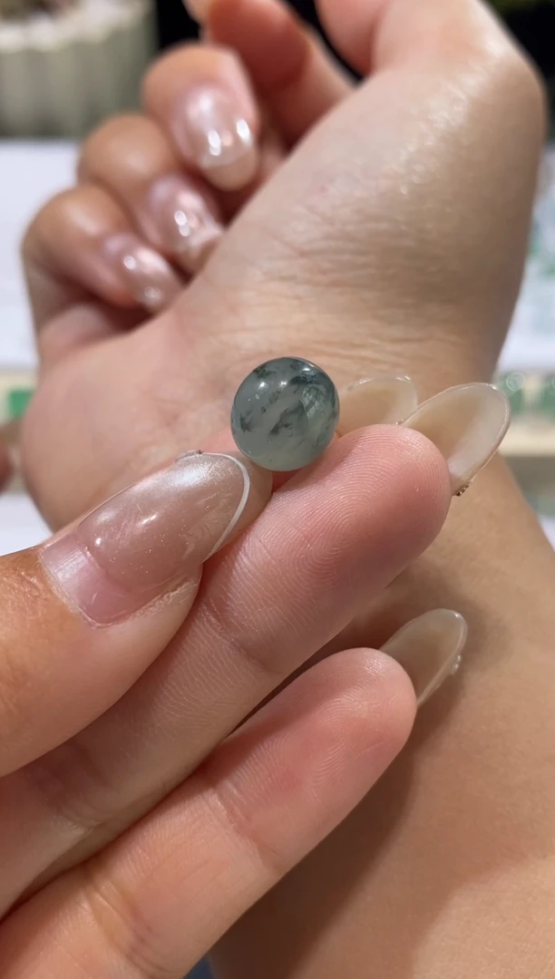 未镶嵌定制翡翠卡8.5鼓珠 福利不退不换