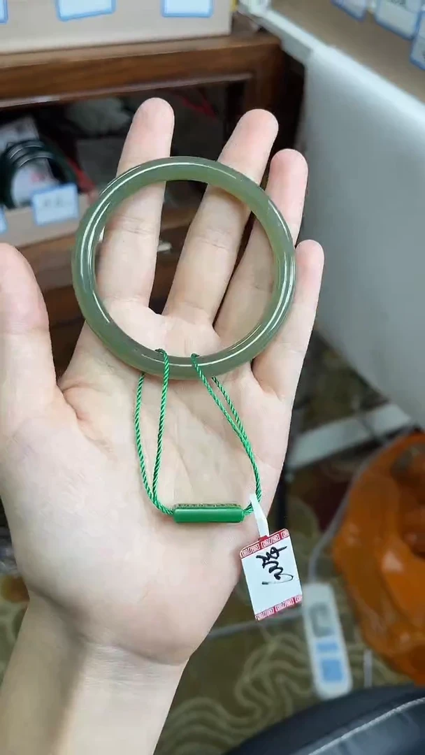 未镶嵌手镯和田玉54