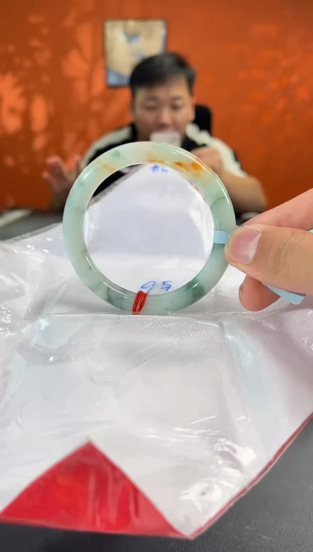 未镶嵌手镯翡翠56