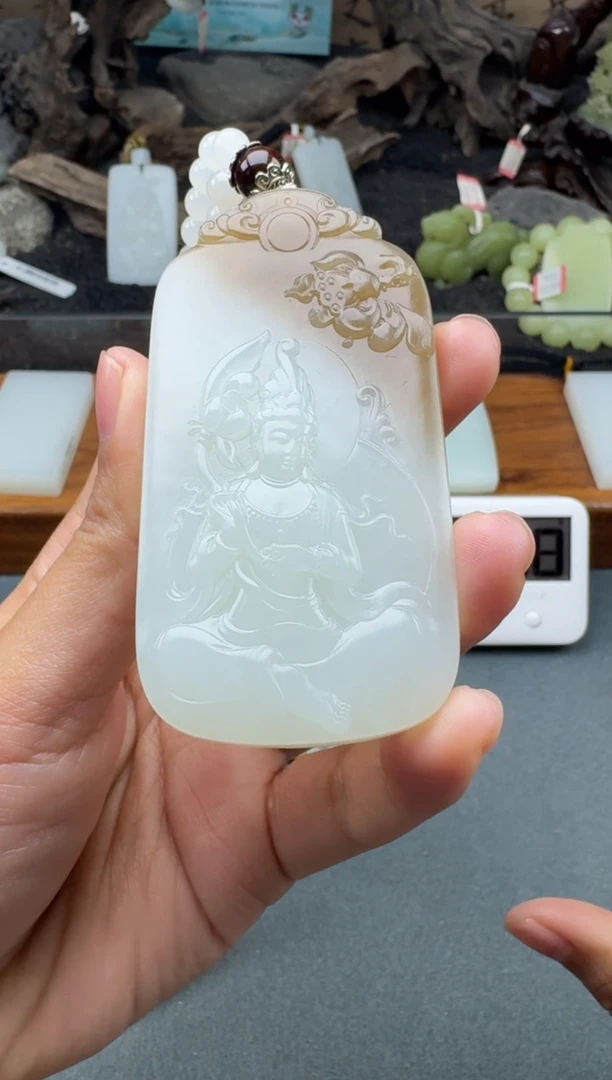 颈饰未镶嵌和田玉1
