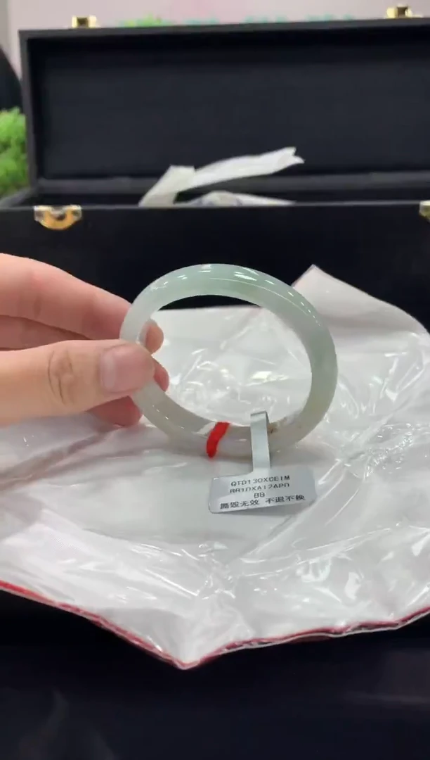 未镶嵌手镯翡翠翡翠手镯