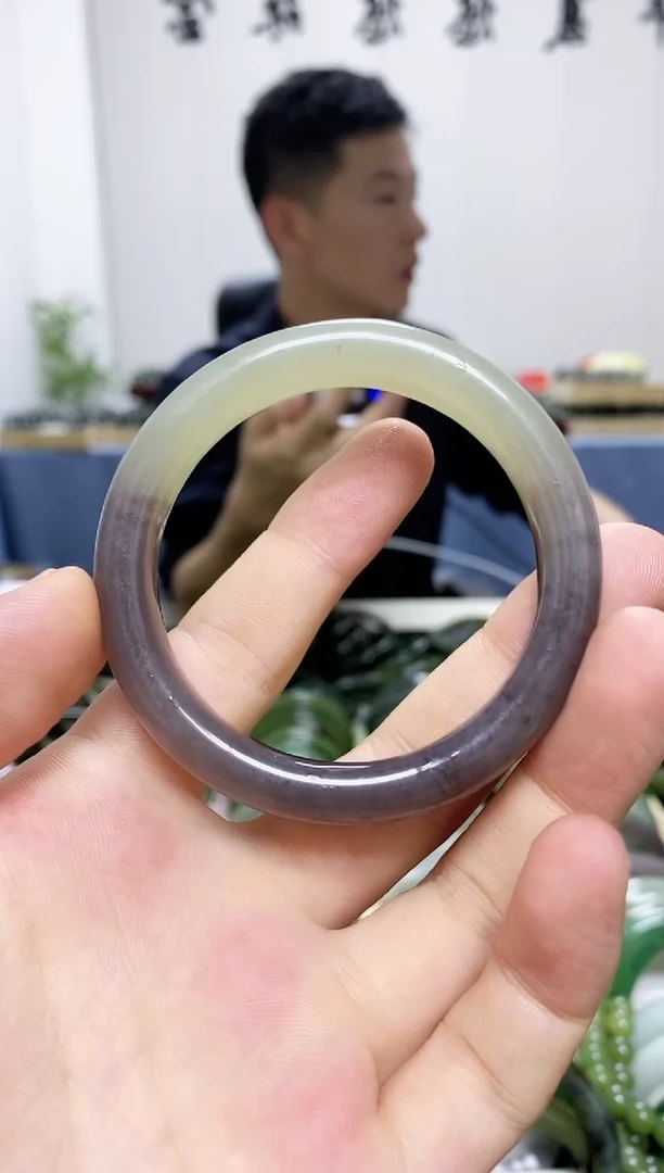 和田玉手镯未镶嵌52.5