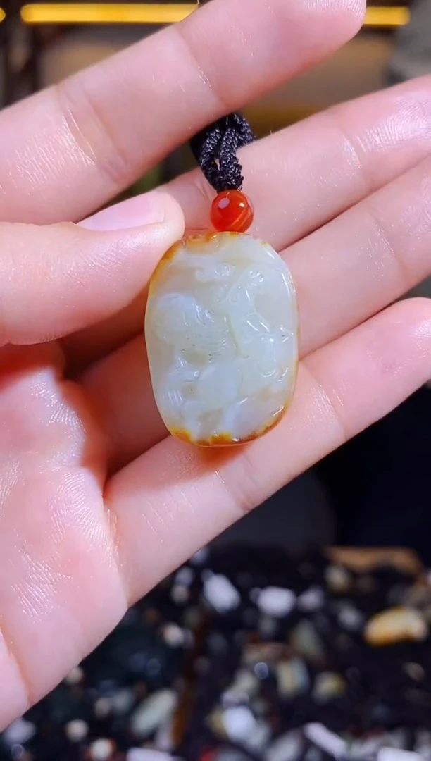颈饰未镶嵌和田玉1