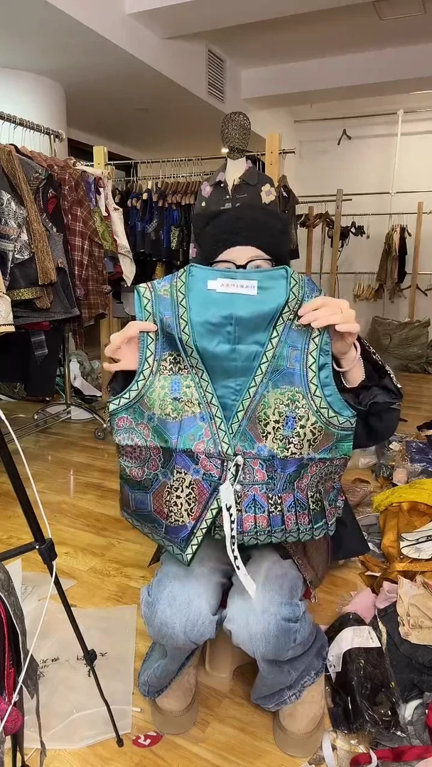 马甲       S码         95斤