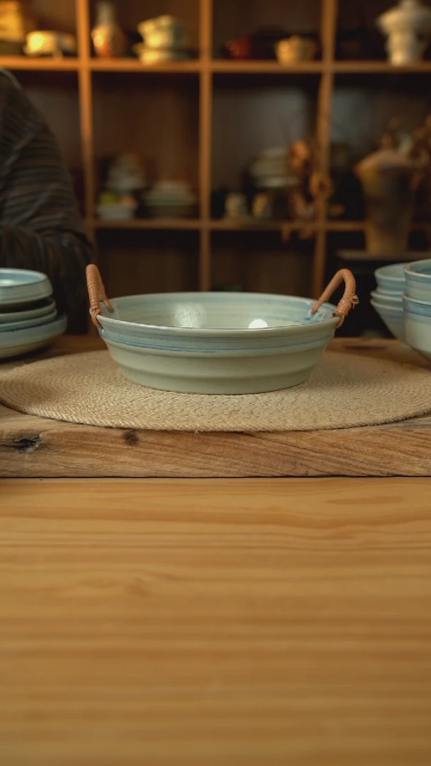 青云系列的9英寸双耳麻绳螺纹直筒盘1个