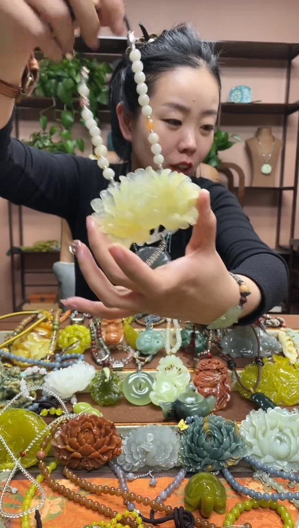 未镶嵌岫玉吊坠·